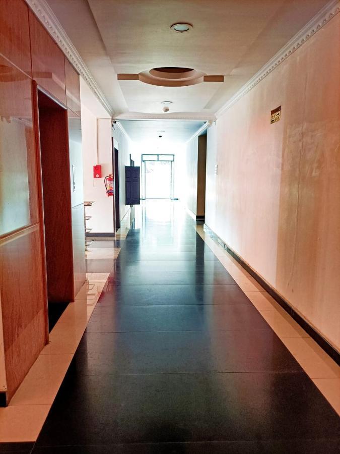Hotel Green Park Suites Manipal Bagian luar foto
