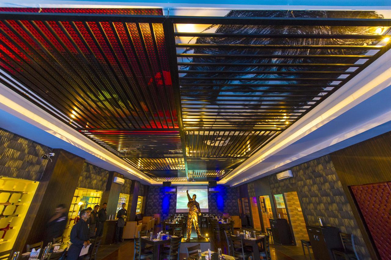 Hotel Green Park Suites Manipal Bagian luar foto